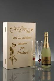 Diese gravierten sektgläser können auch zusätlich mit dem namen des gastes graviert werden. Sektglas Mit Gravur Gravierte Sektglaser Als Gastgeschenk