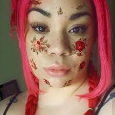 Suzette Olsen's Instagram, Twitter & Facebook