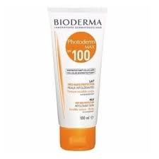 In addition to being a 100% mineral sunscreen with spf 40, it dries to a blurring matte finish that helps smooth the skin's appearance and reduce the look of problem pores. Bioderma Photoderm Max Lait Fluid Spf 100 Ppd 31 Reviews Photos Ingredients Makeupalley
