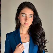 Megan Richmond's Instagram, Twitter & Facebook