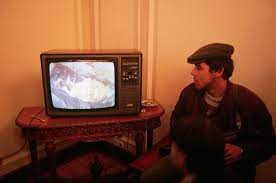 A kacsamesék elsötétülésére, antall józsef tragikus halálára. Orokre Belenk Egett Kepek Amikor A Tortenelmet Neztuk A Teveben Wmn