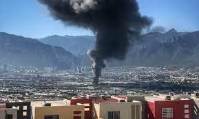 Incendio en santa catarina hoy. Reportan Incendio En Parque Industrial De Santa Catarina Nl