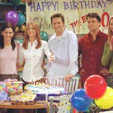 Rachel green, ross geller, monica geller, joey tribbiani, chandler bing and phoebe buffay are all friends, living off of one another in the heart of new york city. Kult Serie Vor Comeback David Schwimmer Verrat Dann Wird Die Erste Neue Friends Gedreht Svz De
