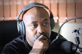 Pèp Ayisyen, espesyalman oditè m yo, M priye nou an gras, evite mete m nan  sitiyasyon pou m ap reflechi sou kòman pou m repòte « Fake News », moun mal  entansyone