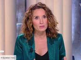 L'édition de 13 heures de la chaîne publique reste en effet largement derrière. Marie Sophie Lacarrau Genee Elle Donne Une Indication Concernant Son Salaire Sur Tf1 Voici