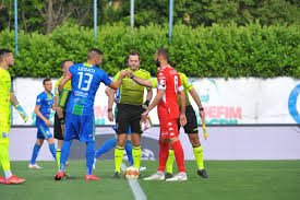 Feralpisalò played against bari in 2 matches this season. Ioeaiigon Cfvm