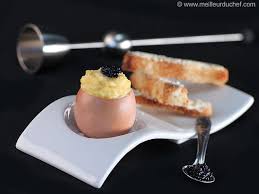 Lorsque le beurre est fondu, casser délicatement l'oeuf dans la poêle sans crever le jaune. Recette Plat A Base D Åuf Meilleur Du Chef