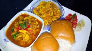 Onion gsrlic powder for misal pav : Misal Pav No Onion No Garlic Youtube