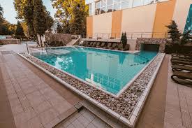 Uriage eau thermale duriage spring water. Piscine Hotel Termal Baile Felix