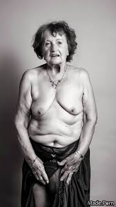 Sex Porn amateur nipples woman victorian photo studio natural tits 90  Granny Photo