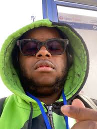 Anyone dating/chatting/in rel with an Egyptian, name :"H*mz*" he might say  he's 35-38 but he's 42. (He doesn't look 42 he looks younger).. he drives a  GMC 4x4 gold with brown/caramel interior