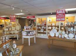 Cranbury is a township in middlesex county, new jersey, united states. Lenox Outlet 51 Commerce Dr Cranbury Nj 08512 Usa