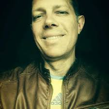 Stream Lance Peterson music