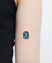 21 Gemstone Tattoos So Pretty You Won T Need Jewelry Anymore Gem Tattoo Stone Tattoo Jewel Tattoo