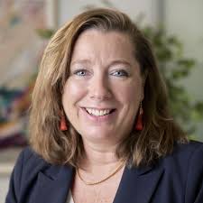 Kelly Mcclusky's Instagram, Twitter & Facebook