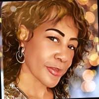 Marie Wade's Instagram, Twitter & Facebook