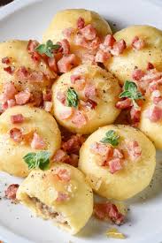 Gefullte Kartoffelknodel Polnischer Art Rezept In 2020 Knodel Kartoffelknodel Rezept Essen