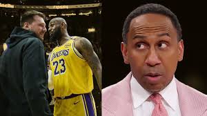 Stephen A. Smith le preguntó a Luka Doncic:✓ "¿Crees que algún día podrás  superar a LeBron James?" ✓ LUKA: "Ni siquiera sé cómo responder a eso. Todo  el mundo sabe que LeBron
