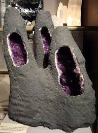 Natural Amethyst Geode Omg This Is In My Store I Call It The Three Headed Cathedral Come And Visit Pedras E Minerais Rochas E Minerais Pedras Preciosas