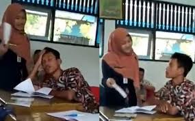 Check spelling or type a new query. Bangunkan Siswa Yang Tidur Di Kelas Guru Cantik Ini Bikin Salting