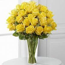 i just bought amazing flowers yellow rose bouquet yellow roses ftd flowers