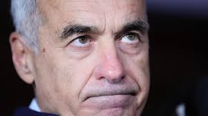 Călin Georgescu nu mai vrea saloane de înfrumusețare în România: „Ce?  Căprioarele se pensează?” -- https://trib.al/UTvfqAd