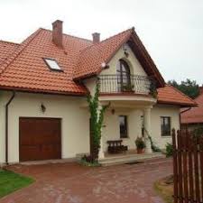 La o casa cu mansarda din lemn elementul principal al casei este acoperisul in doua ape cu panta mare ce porneste direct de pe peretii parterului. Proiecte De Case On Twitter Modele Noi 2013 De Proiecte Case Mici Cu Mansarda Si Garaj Http T Co Vmhrwoxzoy Http T Co Yvf8odrbtg