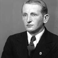 StateLibQld 1 146667 Robert William McFarlane