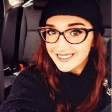 Lindsey Burr's Instagram, Twitter & Facebook