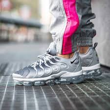 Insidesneakers Nike Air Vapormax Plus Black Grey White 924453 007 Sneakers Men Fashion Sneakers Fashion Nike Air