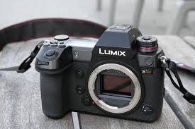 Why Nikon S New Mirrorless Cameras Mostly Disappoint Me On Paper