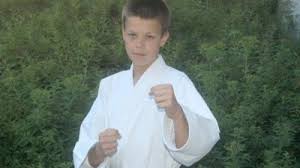 Karate is now predominantly a striking art using punching, kicking, knee strikes, elbow. Alain Duveau Setzt Karate Tradition Im Gohltal Fort Grenzecho