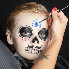 Eine katze, hexe oder ein clownsgesicht schminken? Halloween Kinder Schminken Dia De Los Muertos Make Up
