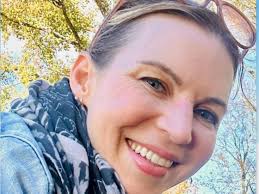 Julie "Juliska" Ann Kelemen's Memorial Website