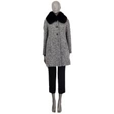 We offer fashion and quality at the best price in a more sustainable way. Max Mara Studio Black White Fur Collar Chevron Knit Coat