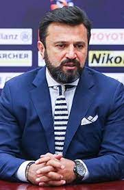 17 yaşına kadar sakaryaspor'un genç takımlarında oynayıp genç millî takıma seçilip 15 kere 17 a genç oldu sonrası sakaryaspor'da. Bulent Uygun Wikipedia