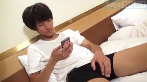 サッカーや野球を経験しているスポーツ系スリ筋巨根男子のホテルオナニー♪ - PORNORAMA.COM