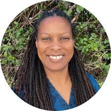 Tracey Simmons's Instagram, Twitter & Facebook