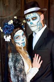 Black And White Costume Ideas Day Of The Dead Headpiece Couple Halloween Couple Halloween Costumes Diy Halloween Couples