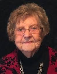 Carolyn Mcelroy's Instagram, Twitter & Facebook