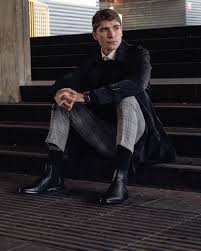 Chelsea boots are extremely versatile and can be successfully worn with both casual and more formal styles. Ù…Ø§ØªÙŠØ³ ÙŠØ¸Ù‡Ø± ØªØ­ÙŠØ© Chelsea Boots Outfit Mens Summer Loudounhorseassociation Org