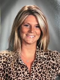 Kerry Sipes's Instagram, Twitter & Facebook