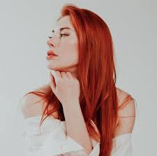 The Vamp”. Favorite little moment from the short film by Thomas Joly.  #vancouver #vancouverfilming #vancouverartist #vancouveractress  #vancouverartist #shortfilm #vancouvershortfilm #addiction