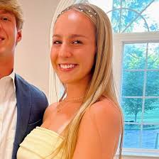 bailey burch (@baileymburch)