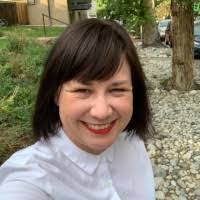 Renae Lynch's Instagram, Twitter & Facebook