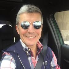 Depois de ter adotado um novo animal, o apresentador do programa. Joao Baiao Joaobaiaobaiao Twitter