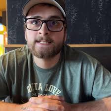 Molly Bartley and Brendon Poll's Wedding Website