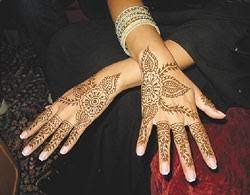 Here are stylists who will dye your hair with safe, pure ancient sunrise® henna from mehandi.com! Henna Hair Dye Salon Near Me