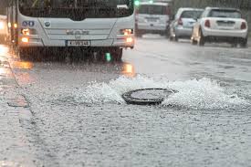 Ein heftiges unwetter ist in der nacht auf sonntag über köln hinweggezogen. Zahlreiche Feuerwehr Einsatze Im Kreis Warendorf Frau Bei Unwetter In Dortmund Todlich Verletzt Munster Munstersche Zeitung