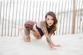 Meredith Devine X Brae Howard Model Meredith Devine